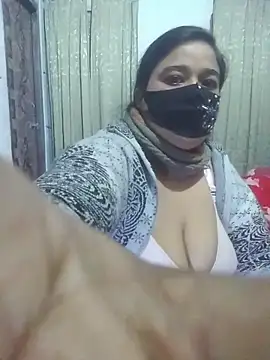 momo loves online show from 8, 2, 2026