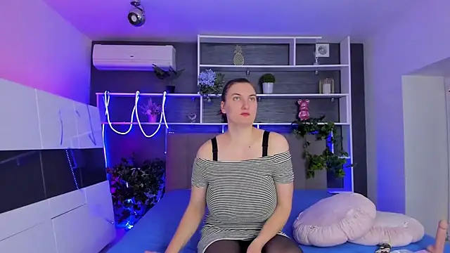 StephieRousee online show from 1, 4, 2026