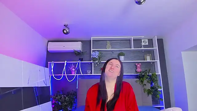 StephieRousee online show from 18, 4, 2026