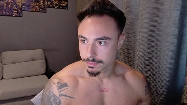 Snapshot of Master_Lukas chatting on 17, 4, 2026 Master Lukas online show from 17, 4, 2026