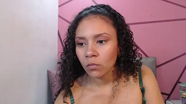 Snapshot of Little18Doll chatting on 29, 5, 2026 Little18Doll online show from 29, 5, 2026
