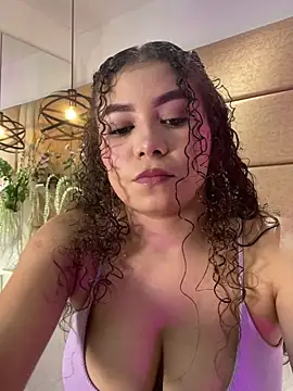 Snapshot of CamilaCastillo chatting on 6, 7, 2026 CamilaCastillo online show from 6, 7, 2026
