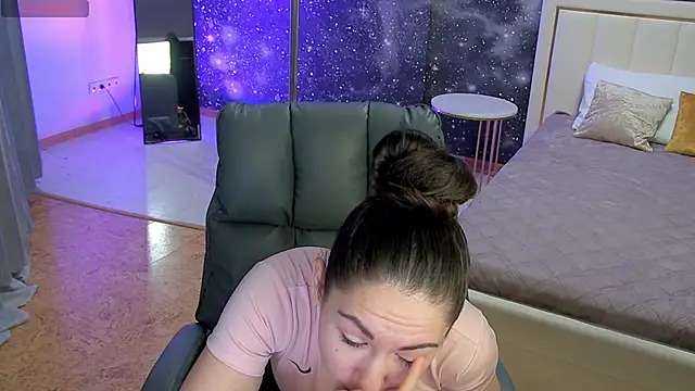 Adele Shy  online show from 15, 1, 2026