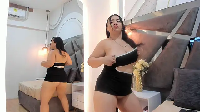 Snapshot of emiily_whitee_ chatting on 10, 1, 2026 emiily whitee online show from 10, 1, 2026