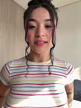 crystal dlun online show from 21, 4, 2026