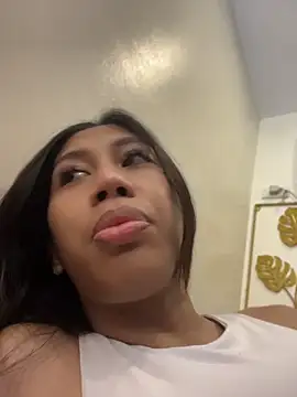 bigmeatcock luna online show from 28, 6, 2026