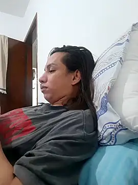 Snapshot of ofjuliaa chatting on 8, 7, 2026 ofjuliaa online show from 8, 7, 2026