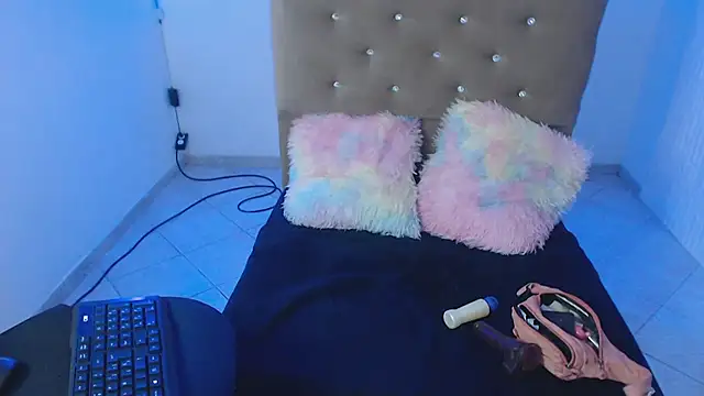 sexy bonnie 18 online show from 13, 1, 2026