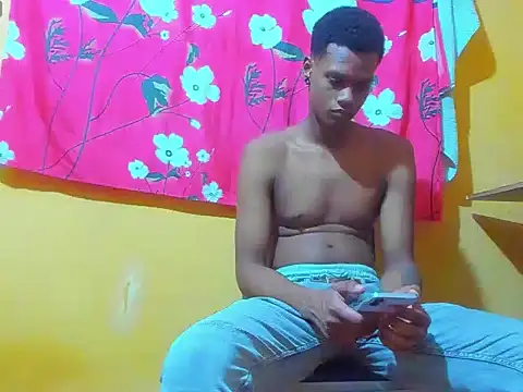 Snapshot of aunstin_mohamme chatting on 13, 2, 2026 aunstin mohamme online show from 13, 2, 2026