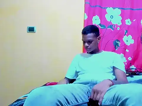 Snapshot of aunstin_mohamme chatting on 27, 2, 2026 aunstin mohamme online show from 27, 2, 2026