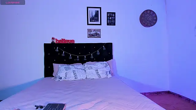 Snapshot of zoe_siren chatting on 10, 1, 2026 zoe siren online show from 10, 1, 2026