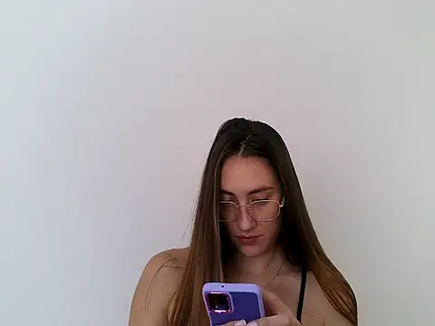 Noracherry online show from 1, 3, 2026