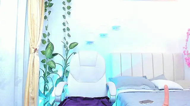 Snapshot of emily7_ chatting on 2, 2, 2026 emily7 online show from 2, 2, 2026