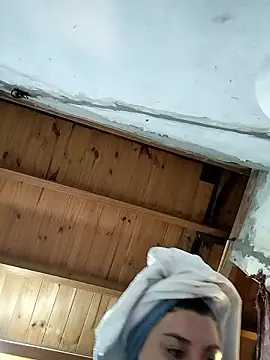 Snapshot of denise2028 chatting on 12, 1, 2026 denise2028 online show from 12, 1, 2026