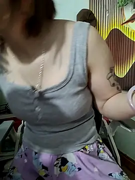 Snapshot of -LunaLust chatting on 23, 3, 2026 -LunaLust online show from 23, 3, 2026