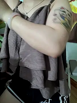 Snapshot of -LunaLust chatting on 14, 4, 2026 -LunaLust online show from 14, 4, 2026