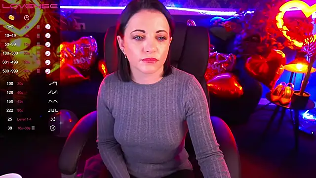 Dafni Monn online show from 7, 2, 2025