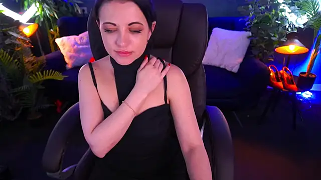 Dafni Monn online show from 11, 3, 2025