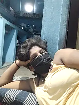 Snapshot of divyasree1431 chatting on 5, 3, 2026 divyasree1431 online show from 5, 3, 2026