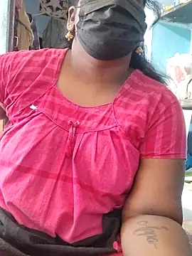 Snapshot of divyasree1431 chatting on 5, 4, 2026 divyasree1431 online show from 5, 4, 2026