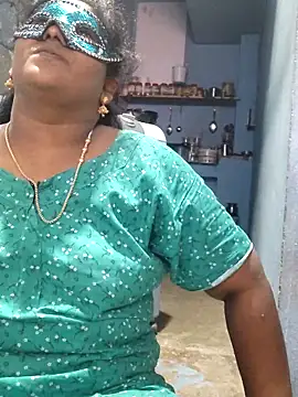 Snapshot of divyasree1431 chatting on 12, 4, 2026 divyasree1431 online show from 12, 4, 2026