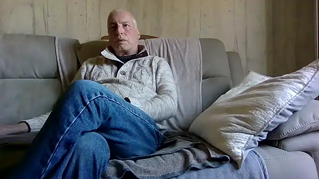 Helinetrav online show from 23, 3, 2026