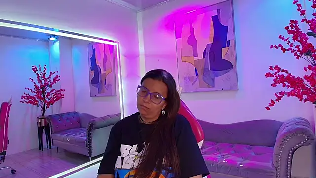 Amber  rouge online show from 1, 3, 2026