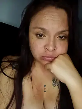 Snapshot of EntoncesIrene chatting on 12, 1, 2026 EntoncesIrene online show from 12, 1, 2026