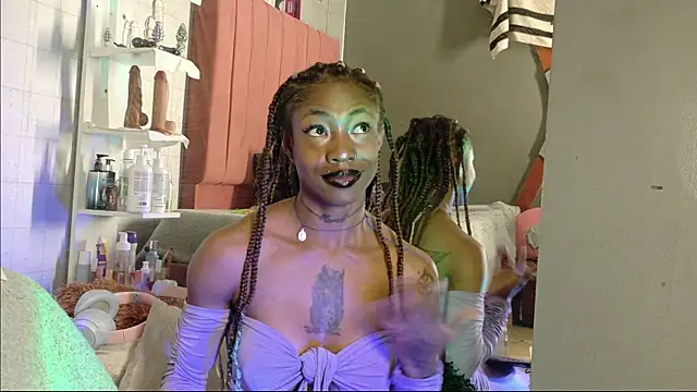 DaniaMarcell online show from 11, 4, 2026