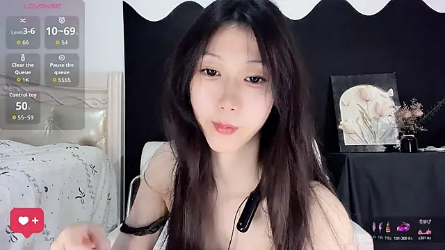 Snapshot of Queenbb88 chatting on 12, 7, 2026 Queenbb88 online show from 12, 7, 2026