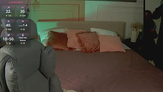  SilkyShadow  online show from 12, 3, 2026