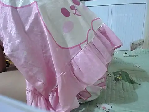 Snapshot of -Mimiu- chatting on 6, 4, 2026 -Mimiu- online show from 6, 4, 2026