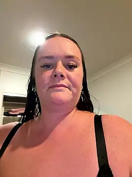 Snapshot of carinabro10 chatting on 10, 1, 2026 carinabro10 online show from 10, 1, 2026