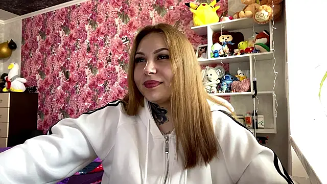 Snapshot of TraciBallena chatting on 3, 2, 2026 TraciBallena online show from 3, 2, 2026