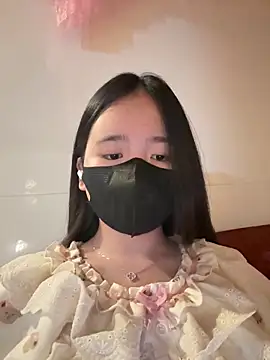 Gwen879 online show from 13, 3, 2026