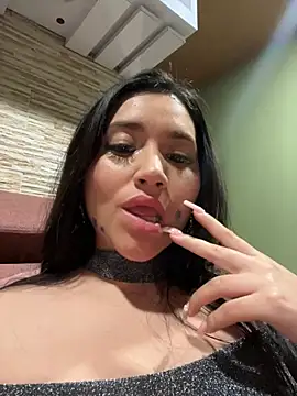 Snapshot of Veronica_Wins_ chatting on 21, 4, 2026 Veronica Wins online show from 21, 4, 2026