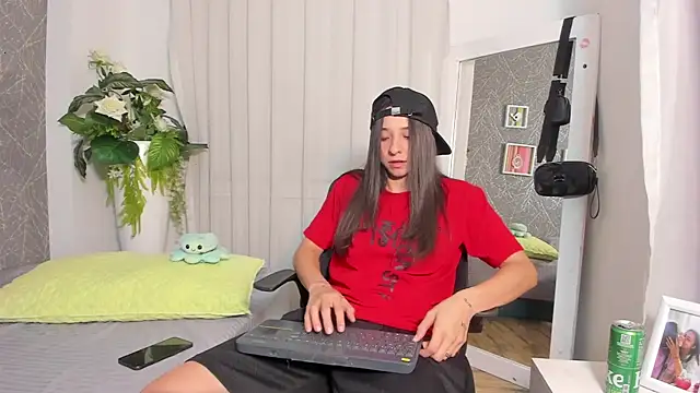 Snapshot of ViictoriiaSaenz chatting on 21, 4, 2026 ViictoriiaSaenz online show from 21, 4, 2026