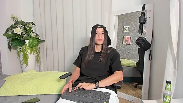 Snapshot of ViictoriiaSaenz chatting on 22, 4, 2026 ViictoriiaSaenz online show from 22, 4, 2026