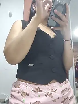 LunaRouuse  online show from 15, 1, 2026