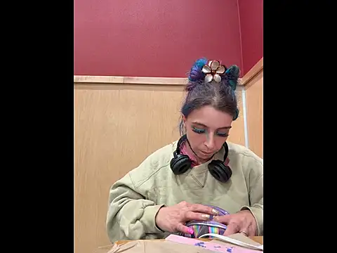 MegaTinyyy online show from 11, 6, 2026