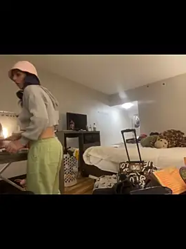 MegaTinyyy online show from 2, 7, 2026