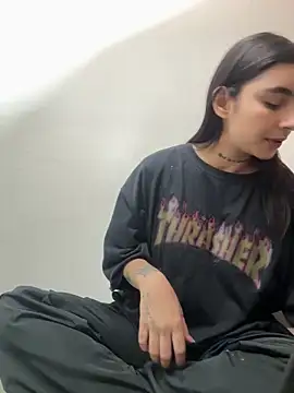 Abriil cutee online show from 10, 4, 2026