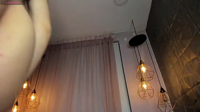 lizz lunna online show from 15, 1, 2026