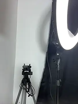 LeslyCooper1 online show from 14, 2, 2026