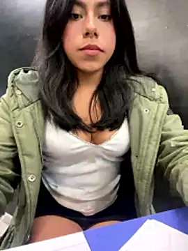 Snapshot of katerinnn99 chatting on 14, 1, 2026 katerinnn99 online show from 14, 1, 2026