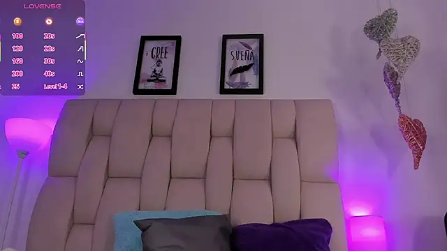 Snapshot of Hanna_cooperr chatting on 1, 2, 2026 Hanna cooperr online show from 1, 2, 2026