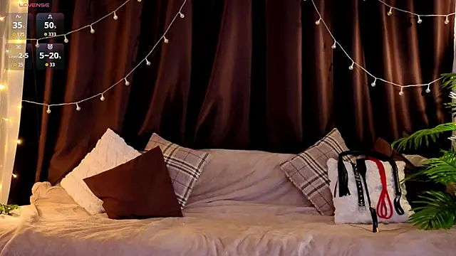 ShyniAlice online show from 25, 5, 2026