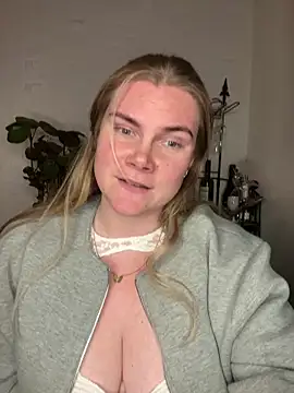 SexyBlondJoanna online show from 23, 2, 2026