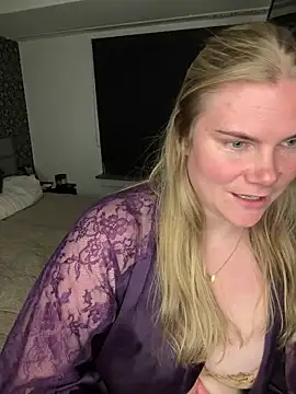 SexyBlondJoanna online show from 1, 3, 2026