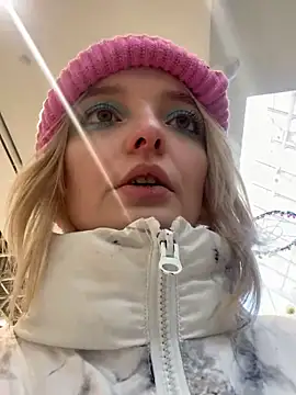 Snapshot of aka_Blonde chatting on 12, 2, 2026 aka Blonde online show from 12, 2, 2026